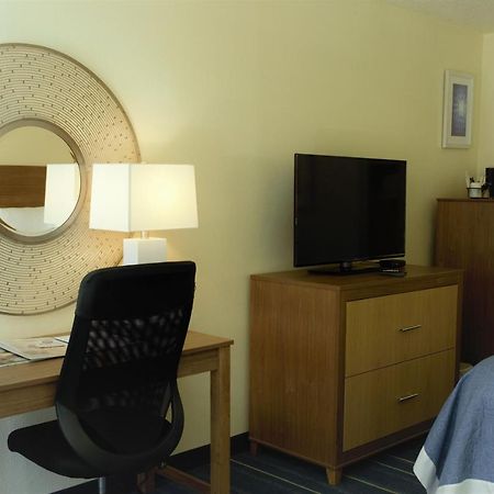 Days Inn By Wyndham Newark Wilmington Eksteriør billede