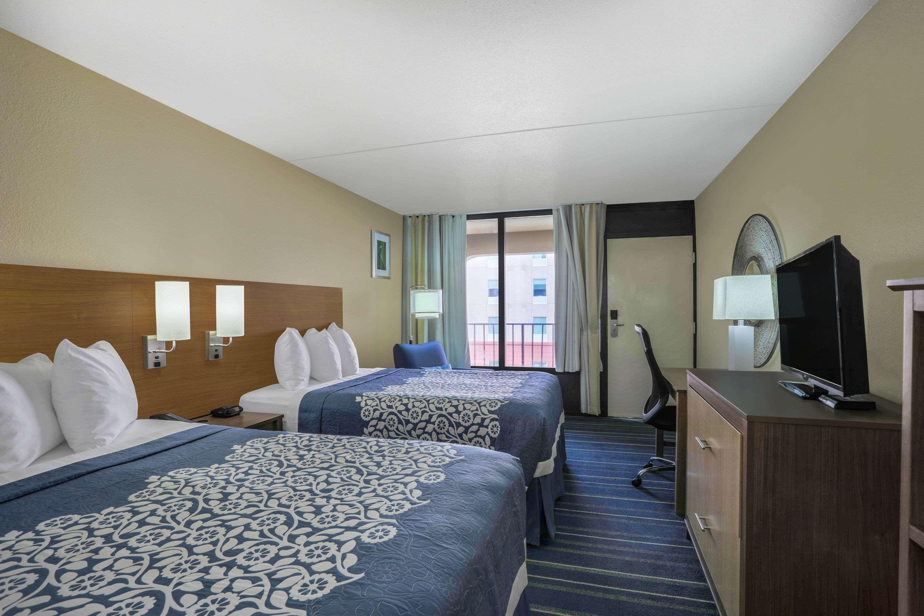 Days Inn By Wyndham Newark Wilmington Eksteriør billede