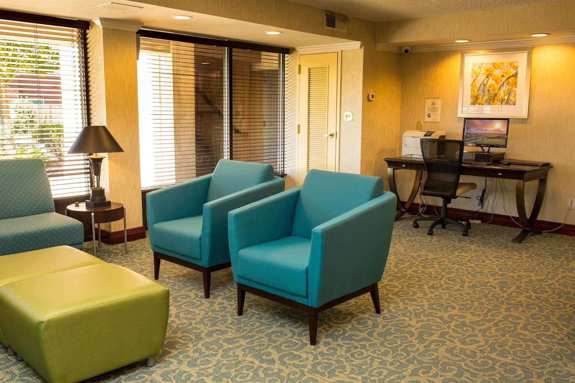 Days Inn By Wyndham Newark Wilmington Eksteriør billede