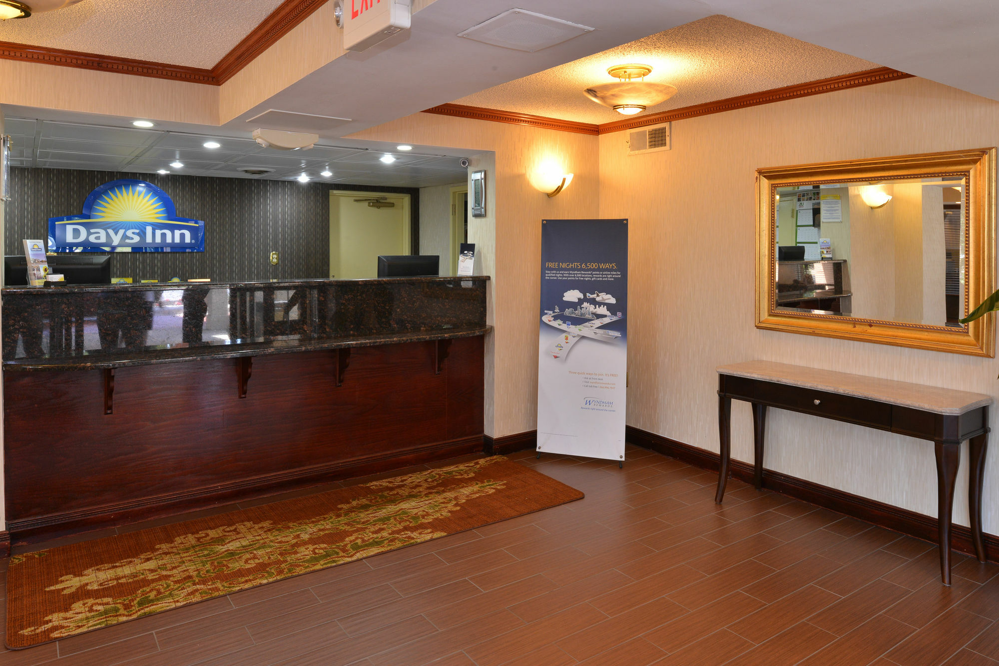 Days Inn By Wyndham Newark Wilmington Eksteriør billede